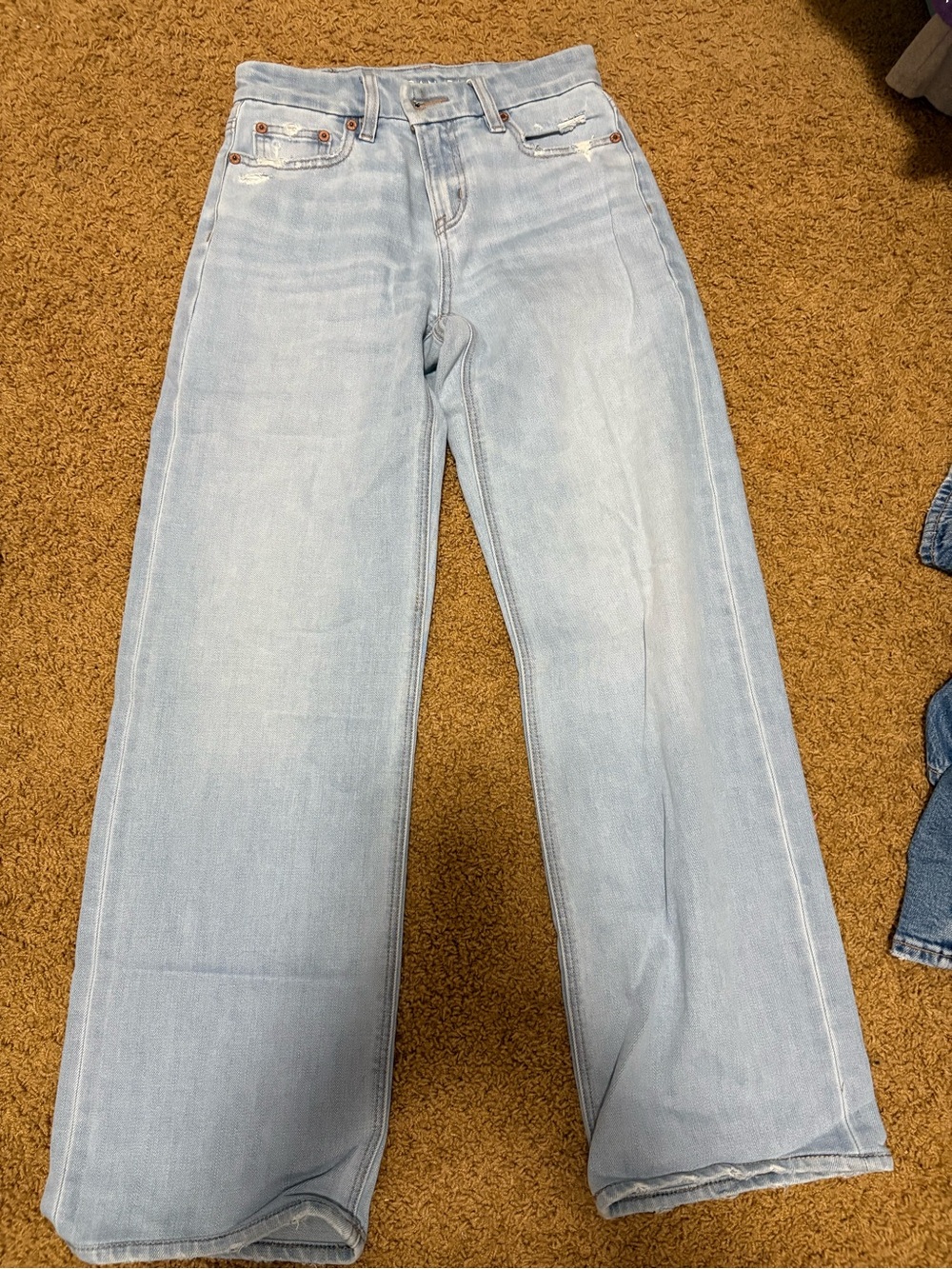 NEVER WORN American Eagle 000 Light Wash Wide Leg Jeans